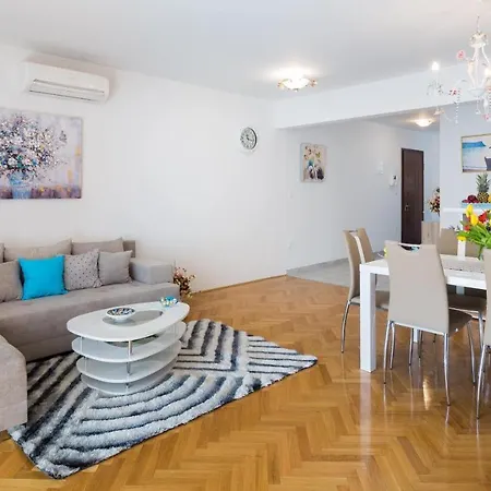 Apartman Free Private Garage