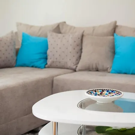 Free Private Garage Appartement Split